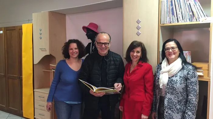 Das Projekt wurde am 19. April präsentiert: Eva Volkar (Menschen für Menschen), Heinz Mitteregger (Stadtmarketing), Obfrau Gertraud Peinhopf und Vermieterin und Unterstützerin Roswitha Wilhelmer.