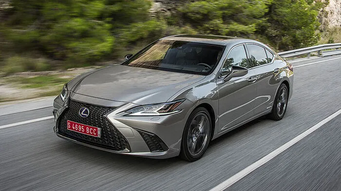Der neue Lexus ES 300h