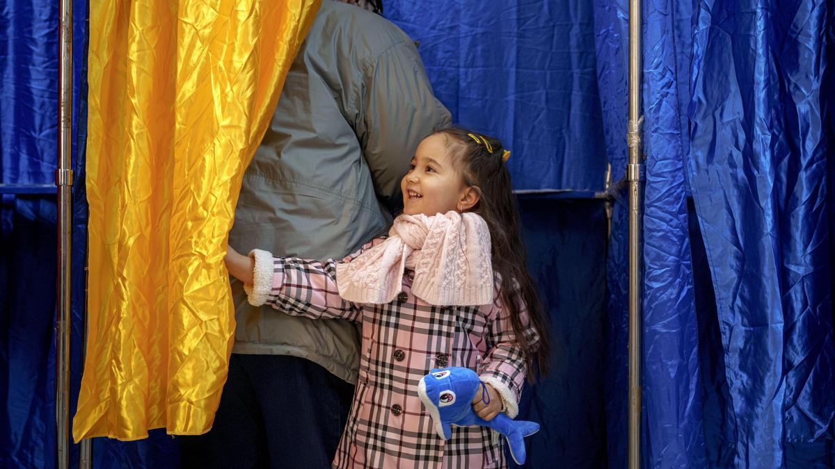 Rumänien | Die Rumänen wählen, doch über den Ausgang der beiden Wahlen wird gestritten