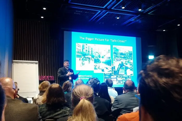 Bei der Urban Future versammeln sich Städteplaner, Aktivisten und Politiker, um über die Weiterentwicklung der Städte zu reden. Mit dabei unter anderem bekannte Namen aus der Szene wie der Kanadier Brent Toderian...