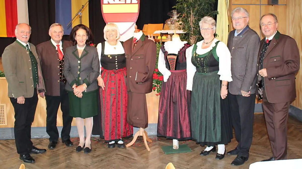 Heimo Schinnerl, Josef Zettinig, Claudia Fräss-Ehrfeld, Maria Tarkusch, Inge Mairitsch, Stefan Visotschnig und Ewald Opetnik (von links)