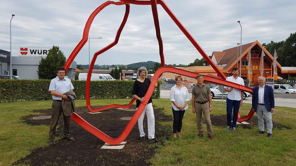 Vorstellung der &quot;Open doors&quot; mit Künstler Eduard Habicher (2.v.l.), Andreas Stern (2.v.r.), Rosemarie und Karl Buchleitner, Michael Mehsner und Bürgermeister Josef Ober