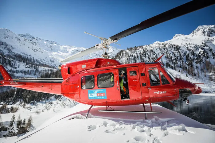 Hubschrauber-Stopp auf der Dammkrone