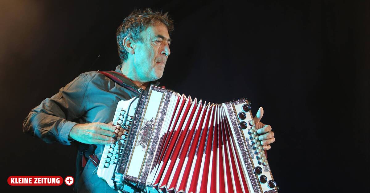 Hubert von Goisern announces new tour after stage break