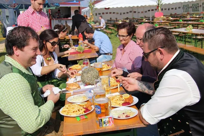 Die Mitwirkenden fuhren aber auch eine großartige kulinarische Schiene.