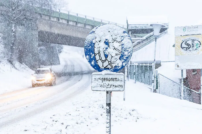 Tief winterliche Fahrverhältnisse auf der Ennstalstraße