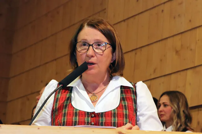 Durch das Frühlingskonzertprogramm führte Caroline Bergmann.