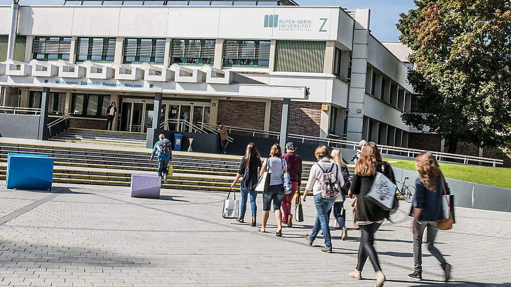 Uni Klagenfurt lockt Studenten an
