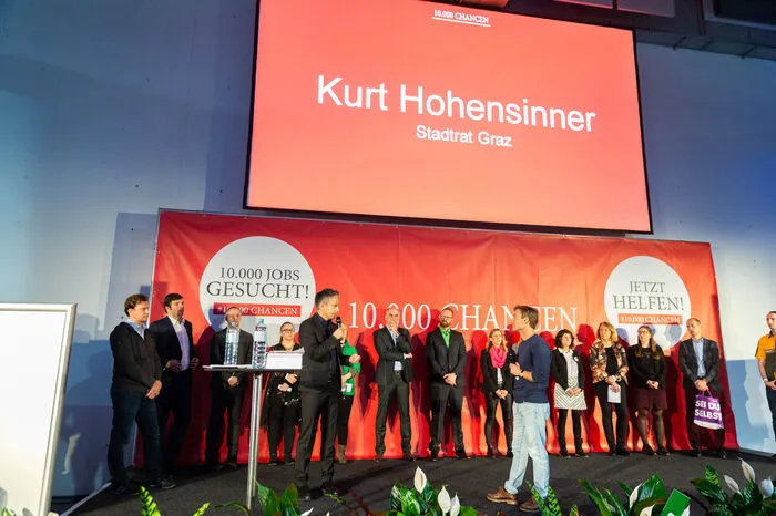 15 Unternehmen mit insgesamt über 1000 offenen Lehrstellen machten bei dem Bewerbungsmarathon im Speed-Dating-Format mit.