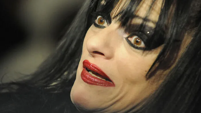 Kiedis alte Liebe: Nina Hagen