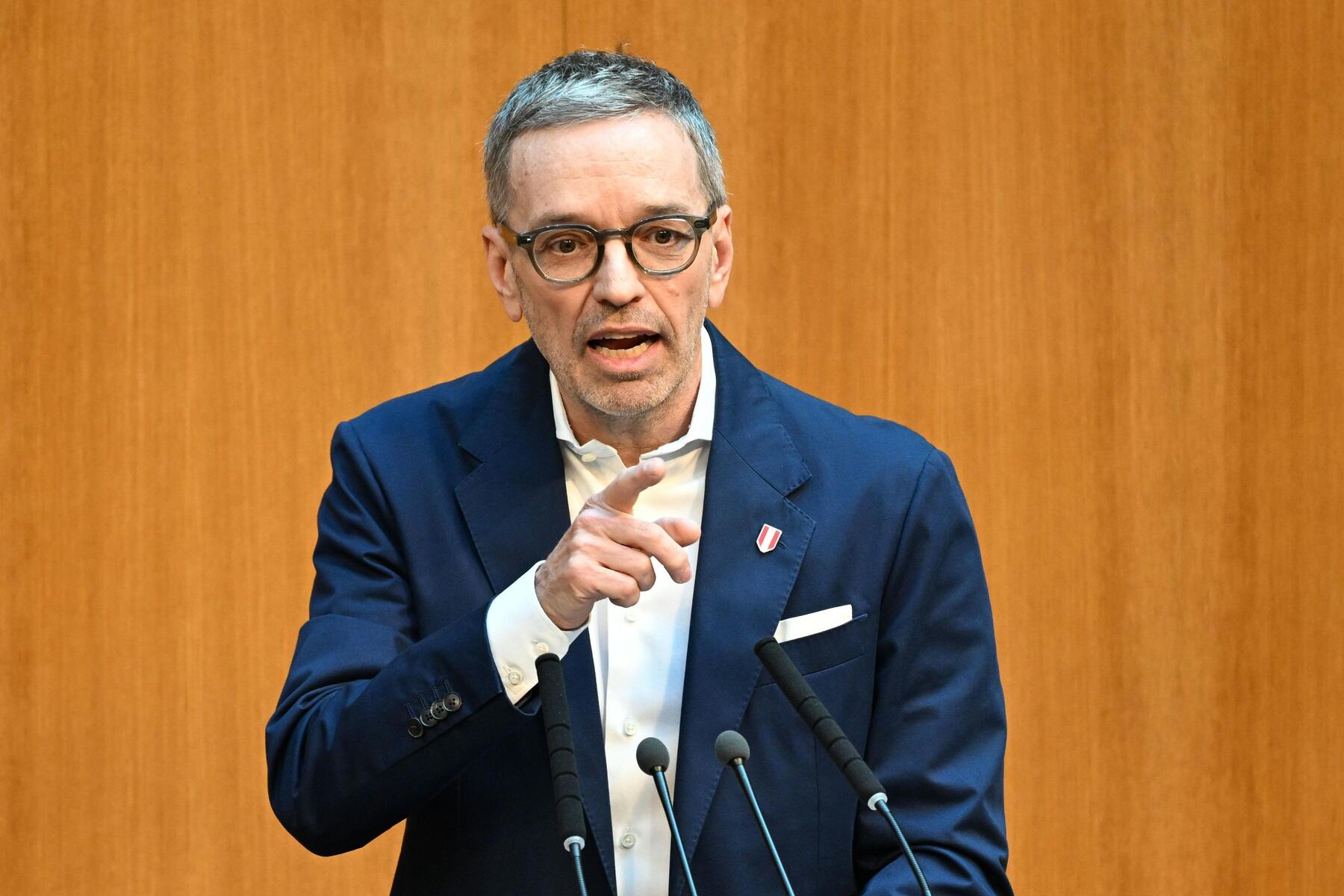 Nationalratsdebatte: Blaue lassen kein gutes Haar am Doppelb