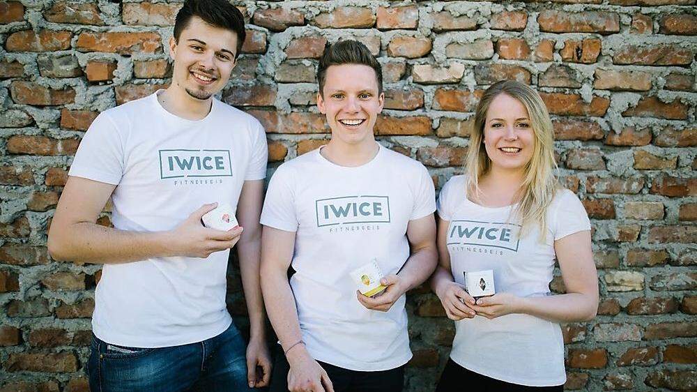 Das „Iwice“ von Dirk Paffrath, Lukas Weinrich und Julia Köhler (von links) gibt’s in drei Geschmacksrichtungen