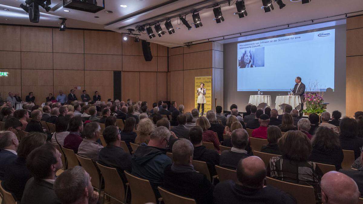 Der Saal im Congress Center Villach war bis auf den letzten Platz gefüllt