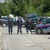 Die Polizei sichert den Tatort in Langenzersdorf ab