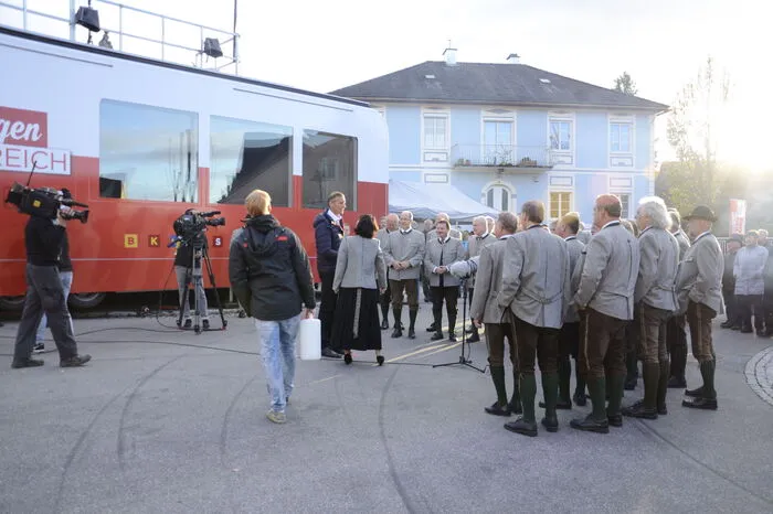 ... der steirische Jägerchor und viele mehr.