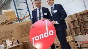 Hubert Marte, Vorstand von Rondo, mit Robert Posch, Betriebsleiter vom Druckzentrum in St. Ruprecht/Raab