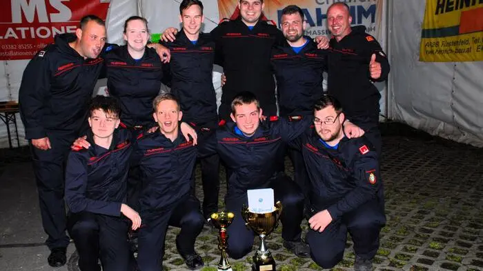 Die Kameraden der Freiwilligen Feuerwehr Dietersdorf bei Fürstenfeld unter ihrem Ortskommandant Abschnittsbrandinspektor Adolf  Stürzer organisierten zum 14. Mal den Thermenland- Kuppel-Cup.
