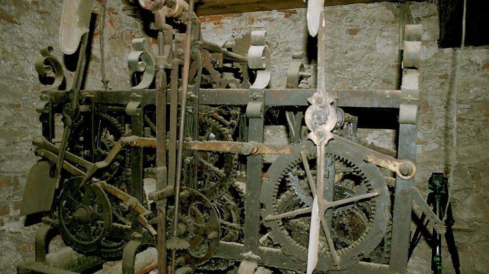 Das verschwundene Uhrwerk aus der Pfarrkirche Ehrenhausen 	