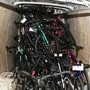 25 hochwertige Rennräder wurden in einen Kastenwagen geladen