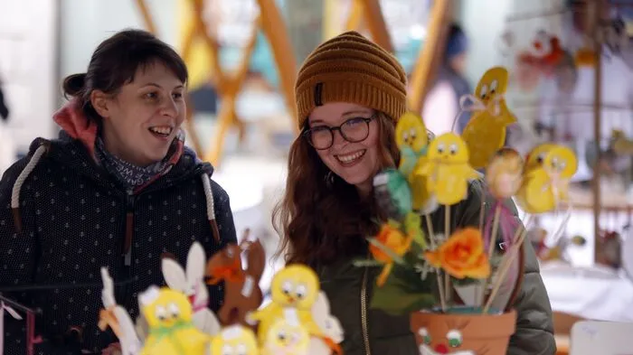 Auch wenn die Temperaturen am vergangenen Wochenende nicht wirklich frühlingshaft waren, weckte der Ostermarkt in der Weizer Innenstadt bei den Besucherinnen und Besuchern Frühlingsgefühle.