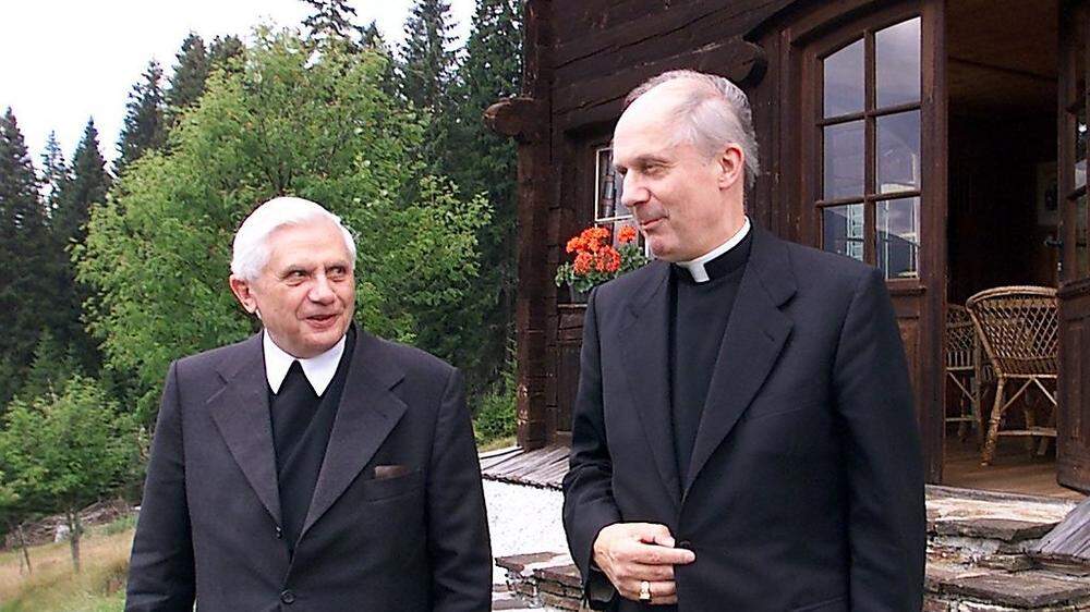 Papst Benedikt und Bischof Kapellari 2000 in Kärnten