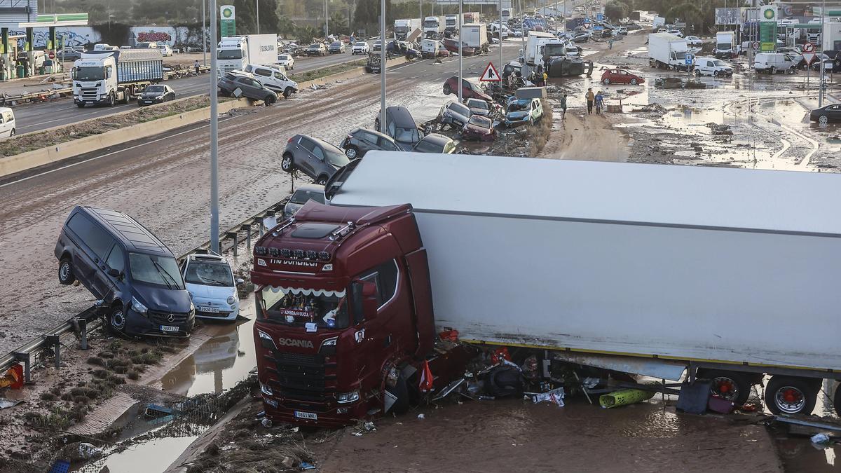 Viele Menschen warten noch auf Rettung