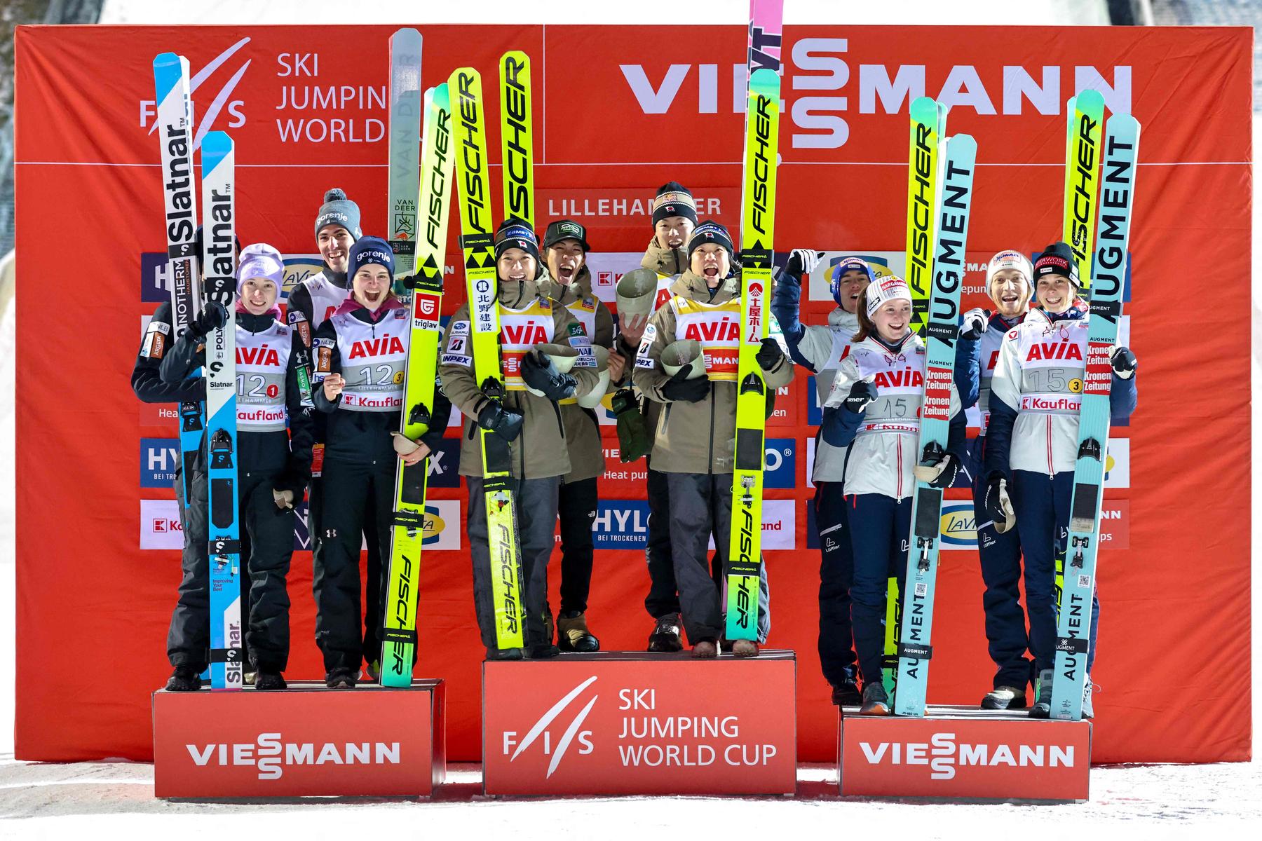 Skisprung-Weltcup: Das ÖSV-Team setzte im Mixed auf Platz drei auf