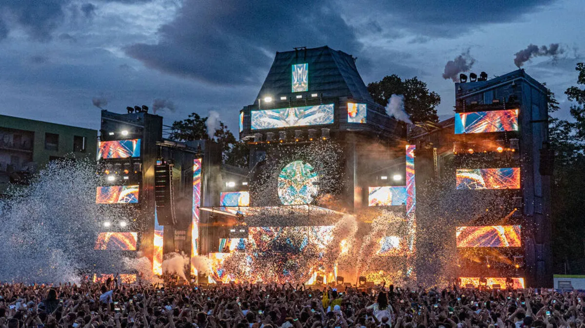 Der Uhrturm war bestimmendes Element der spektakulären Bühne beim ersten Electric Nation Graz