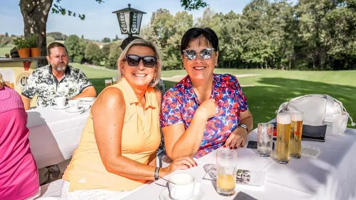 Beim sechsten steirischen Genussgolfturnier luden die Geschwister Rauch und das Vulkanlandhotel Legenstein kürzlich erneut zu einem einzigartigen Golf-Gourmet-Tag nach Bad Gleichenberg