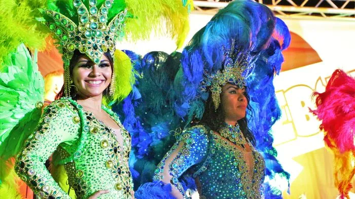 Mit einer Samba-Show der Gruppe "Brasilva" wurde der 19. Sportlerball in der Kulturhalle in Sinabelkirchen eröffnet.