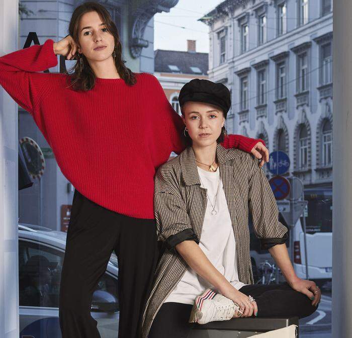 Anna Majcan und Sarah Kampitsch kämpfen mit Catcalls of Graz gegen Sexismus - derzeit auch mit einer Galerie