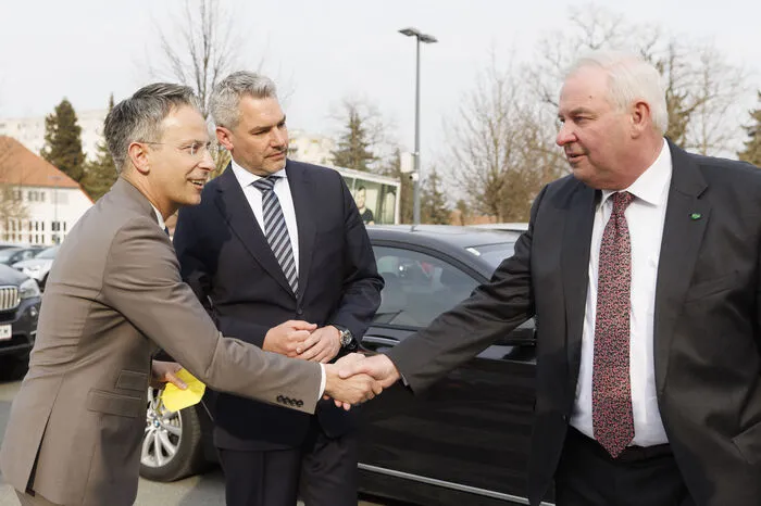 Der Parteitag der Grazer ÖVP war hochkarätig besetzt. Kurt Hohensinner konnte Bundeskanzler Karl Nehammer und Landeshauptmann Hermann Schützenhöfer begrüßen.