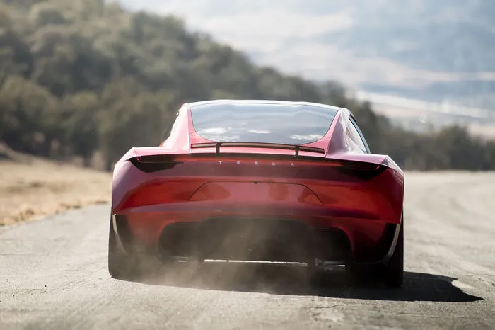 Und dennoch soll eine Reichweite von mehr als 1000 Kilometern bei Autobahn-Tempo möglich sein.