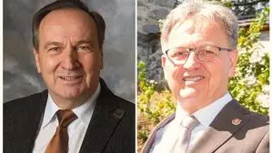 Die Bürgermeister Oswald Kuenz (links) und Georg Hofmann gehen