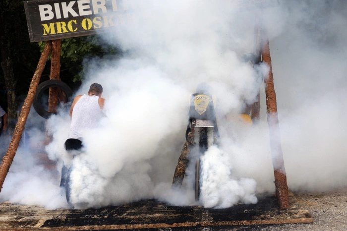 ...zählte die spektakuläre "Burnout Stuntshow" zum ultimativen Highlight.