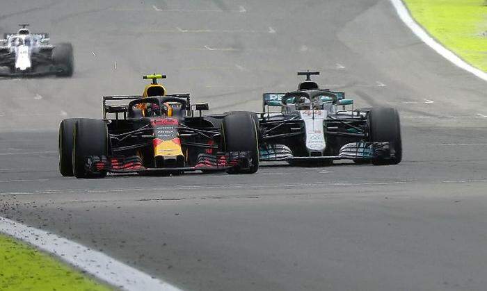 Vettel überholt Hamilton
