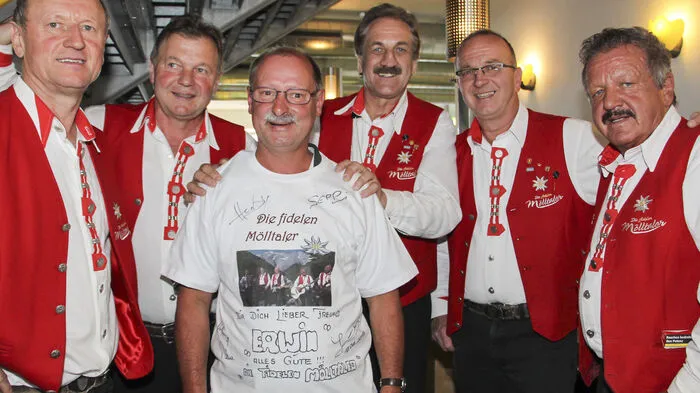 Im Mölltal dreht sich alles um die Volksmusik. Die fidelen Mölltaler feiern in Rangersdorf nach 45 Jahren auf der Bühne ihr Abschiedsjubiläum. Mit dabei ihre treuen Fans aus dem In- und Ausland.