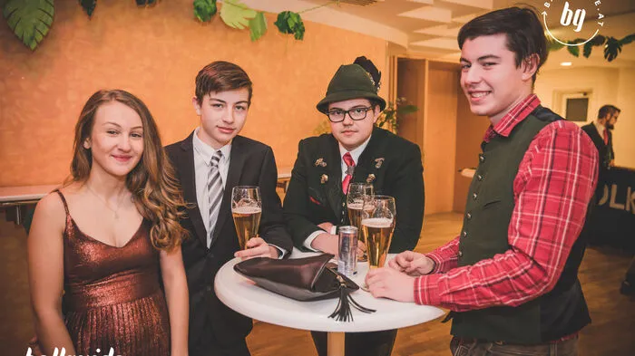 Hunderte begeisterte Balltiger amüsierten sich beim Maturaball der BORG Bad Aussee im Kulturhaus prächtig. Unter dem Motto, Tomorrow Land - Der Schlüssel in die Zukunft, bis in den frühen Morgen. Hier gibt's die schönsten Bilder.