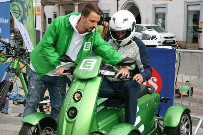 Auch mit einem sogenannten JetFlyer wurde bei der Testfahrt gestartet.