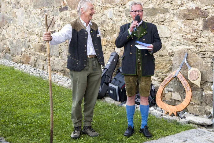und mit dem Literaten Franz Gollner