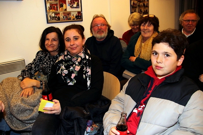 Karten zu den restlichen Veranstaltungen gibt es bei allen Mitgliedern des Theaterstudios sowie telefonisch unter 0664 2448729 bei Hermine Gauster und bei Beauty World Ingrid Kriebernigg in der Packerstraße 67 in Köflach, Telefon 0676 5271639.