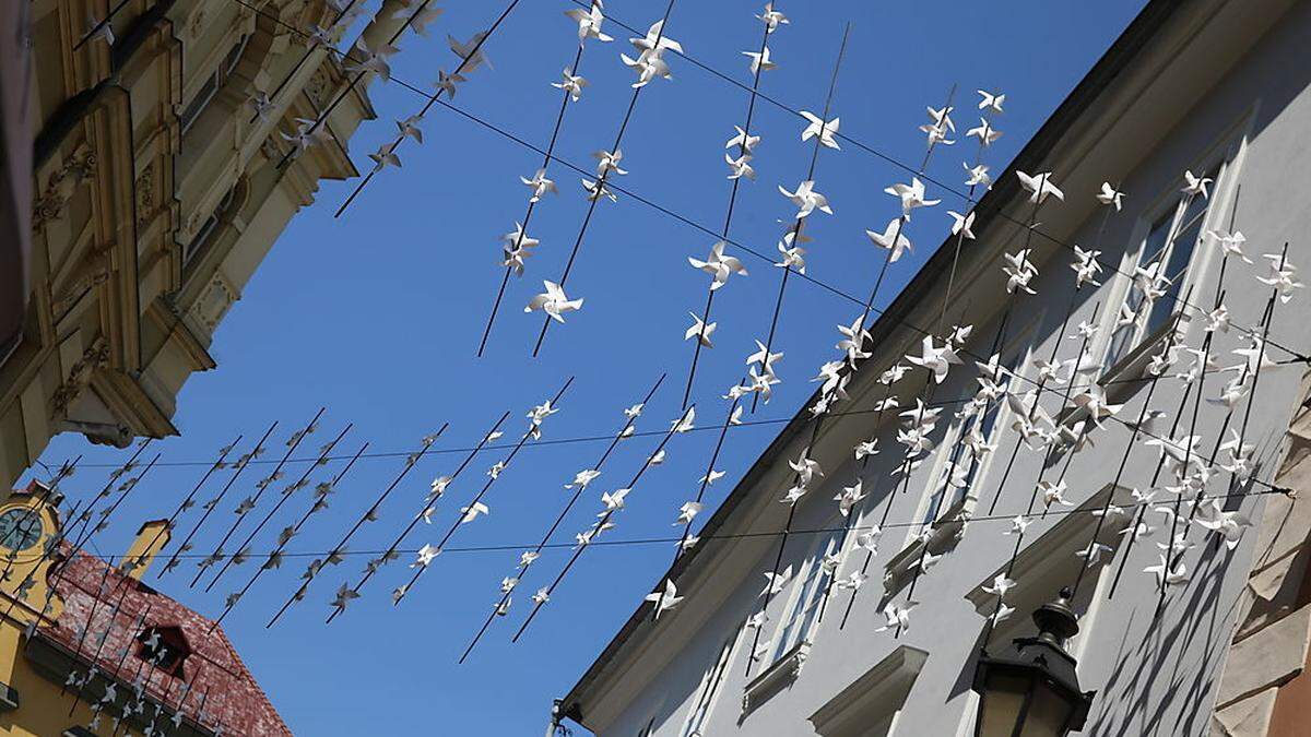 Die Windräder-Installation ist von Anna Rubin