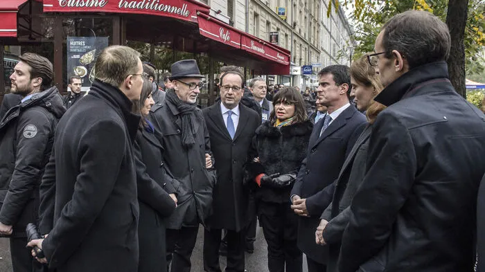 In aller Stille hat Frankreich der 130 Opfer der islamistischen Anschläge vor einem Jahr gedacht.