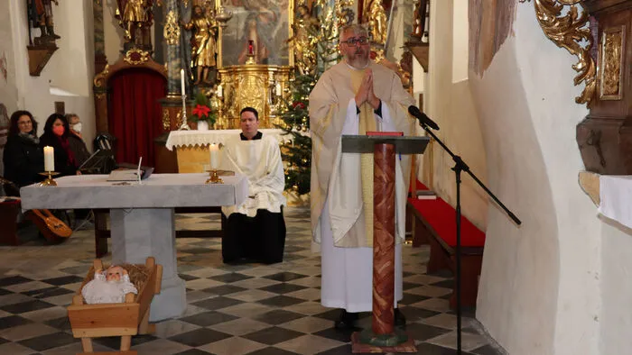 In der Kirche in Tiffen zelebrierte der Stadtpfarrer Bruder Wolfgang Gracher die Stefaniemesse. Leider gab es anschließend keine Pferdesegnung, da keine Reiter mit Pferd dazu gekommen ist!