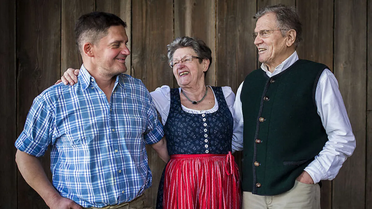 Wirtshausfamilie Jörg, Lissi und Franz Michorl vom Gasthof Tell in Paternion