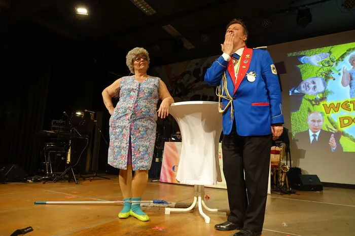 Ebensowenig wie die "Wetti" Irene Scheucher und ihr "Pseudoprinz", ...