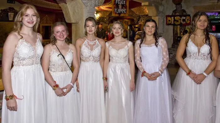 Zu einem wunderbaren Maturaball unter dem Motto "Fiesta del Fuego" luden die künftigen Absolventen des Abteigymnasiums Seckau.