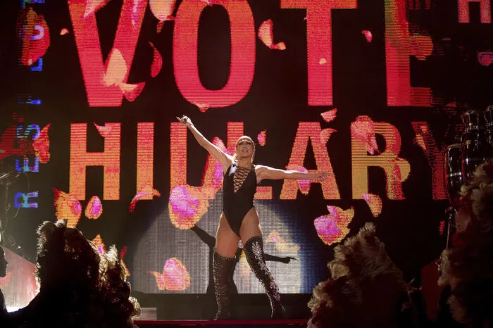 Die Popdiva warf gestern bei einem Gratis-Konzert in Miami ihr ganzes Ansehen in die Waagschale für Clinton.