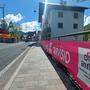 Die Vormittagssonne am Montag wurde in Tarvis zum Aufbringen des Schmuckes für den Radbewerb Giro d'Italia genutzt