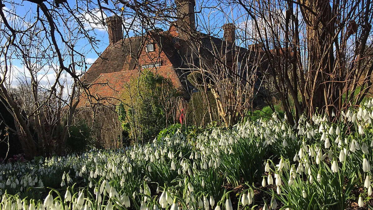 Great Dixter im Frühlingsrausch: Der Biogärtner blickte gartelnd hinter die Kulissen 